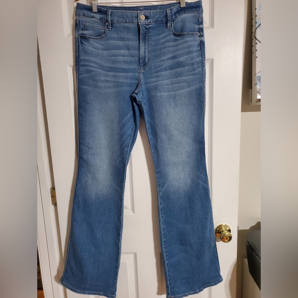 WHBM Everyday Soft Skinny Flare Jean,‎ 14 Long